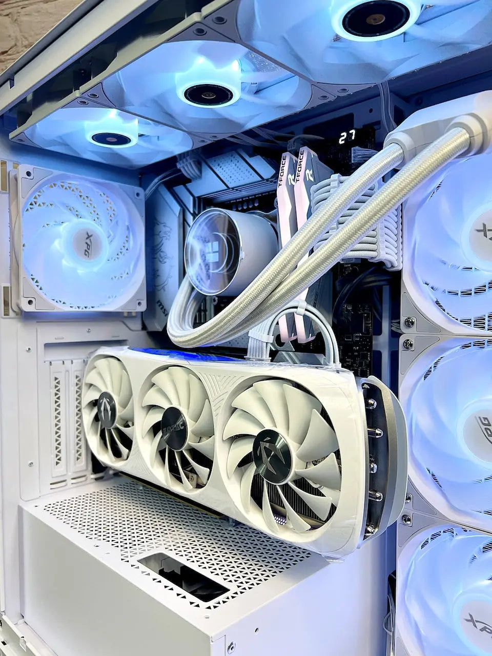 Intel 13600K RTX 4070 TI Super 32GB DDR5 2TB M.2 SSD Wifi 6E Bluetooth Win 11 Pr