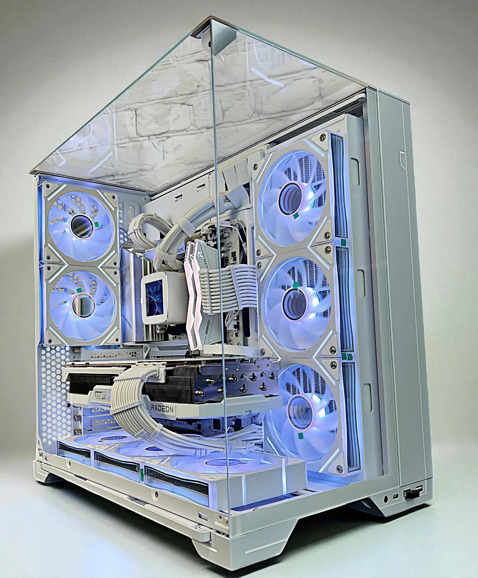 ✨The Vision✨ Ryzen 7 9800X3D ✨ RX 7900 XTX 24GB ✨ 32GB DDR5 ✨ 2TB M.2 ✨ WIN 11 PRO Tustin Systems