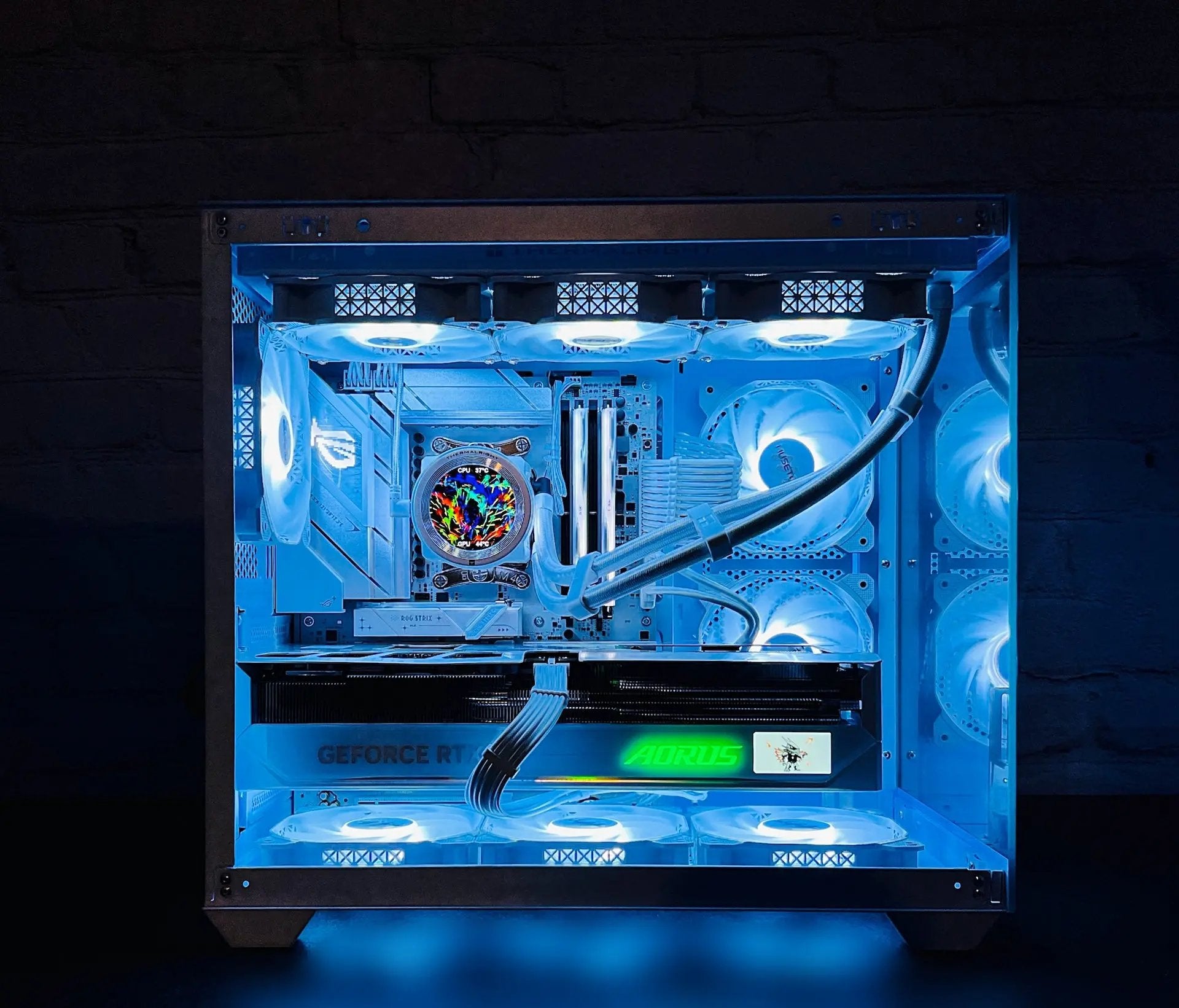 RTX 5090 AORUS MASTER Ryzen 9800X3D 64GB DDR5 4TB M.2 WIFI 7 Liquid Cooled Gaming Gaming PC Tustin System