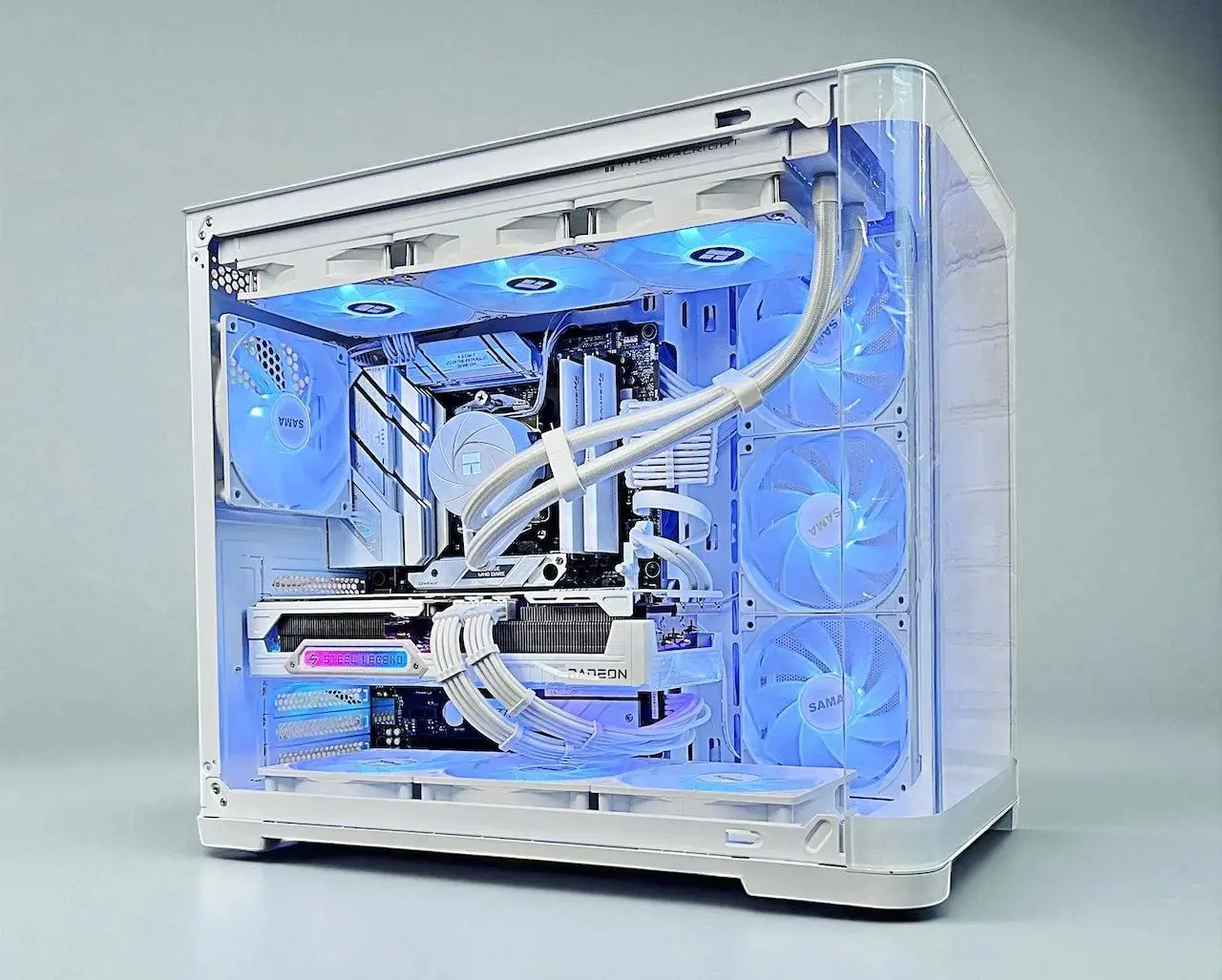 RX 9070 XT Ryzen 7700X 32GB DDR5 2TB M.2 Win 11 Pro Gaming PC White Tustin Systems