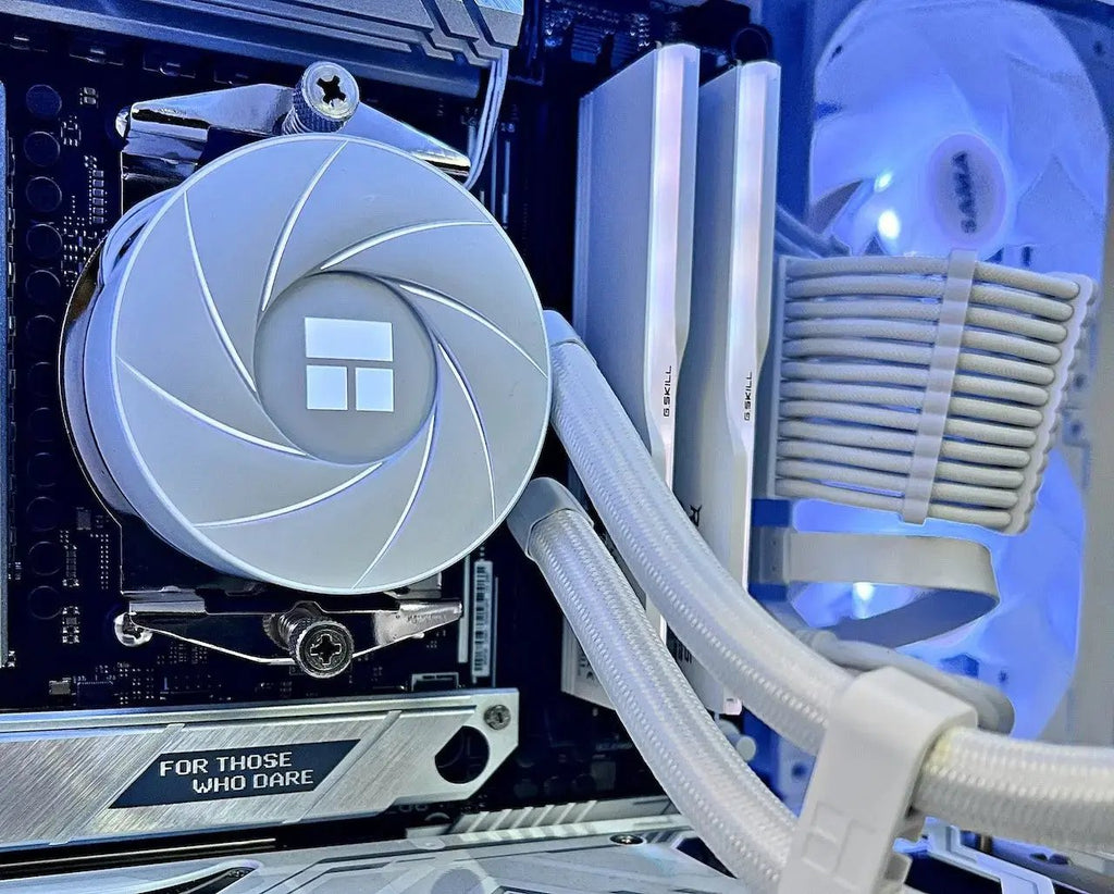 RX 9070 XT Ryzen 7700X 32GB DDR5 2TB M.2 Win 11 Pro Gaming PC White Tustin Systems