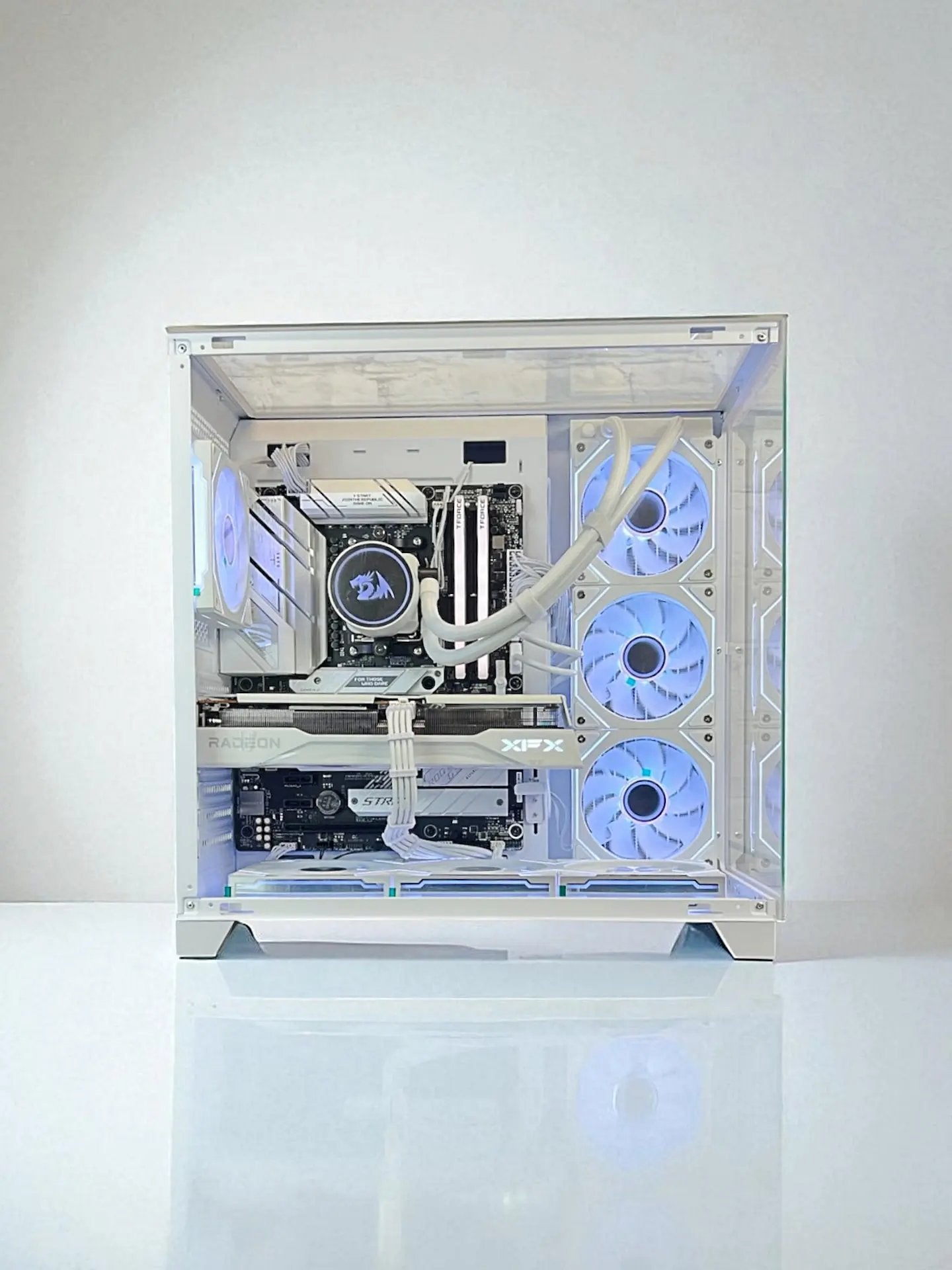 AMD RX 9060 XT 16GB Ryzen 5 8400F 16GB DDR5 1 TB M.2 Gaming PC Tustin System