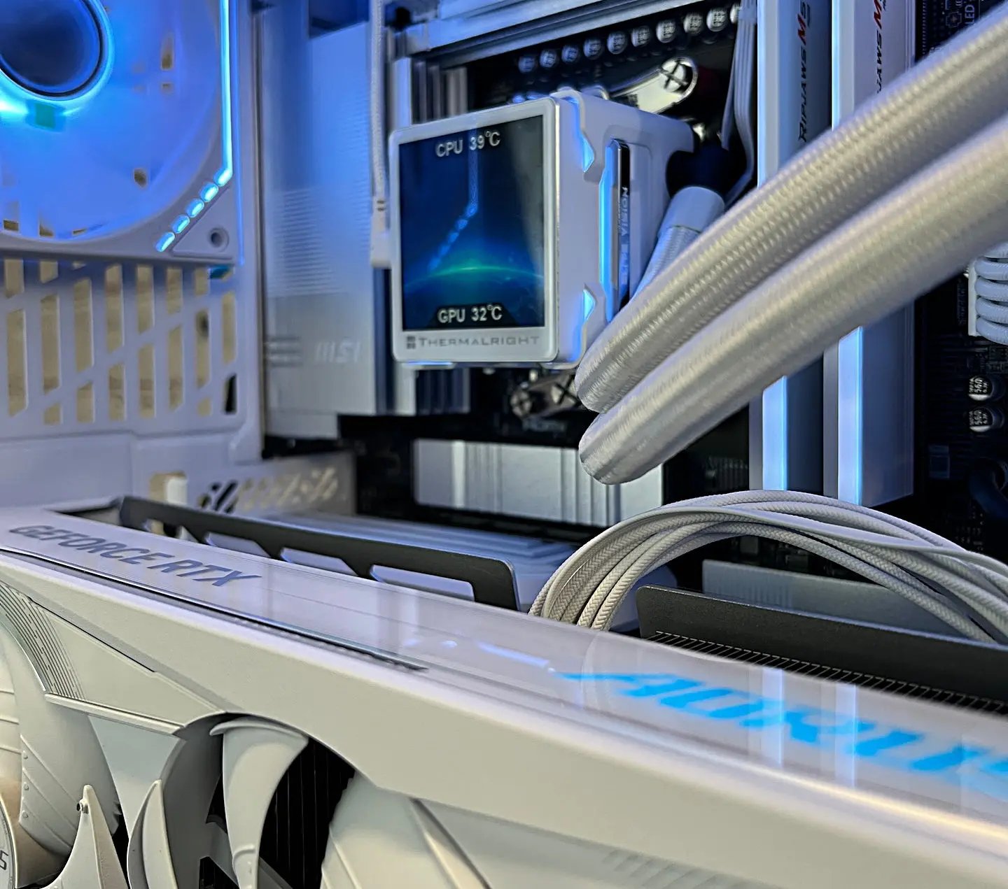 The Touch RTX 5080 Master ICE Ryzen 7 9800X3D 64GB RAM 4TB M.2 WIFI 7 Game Bundle Gigabyte