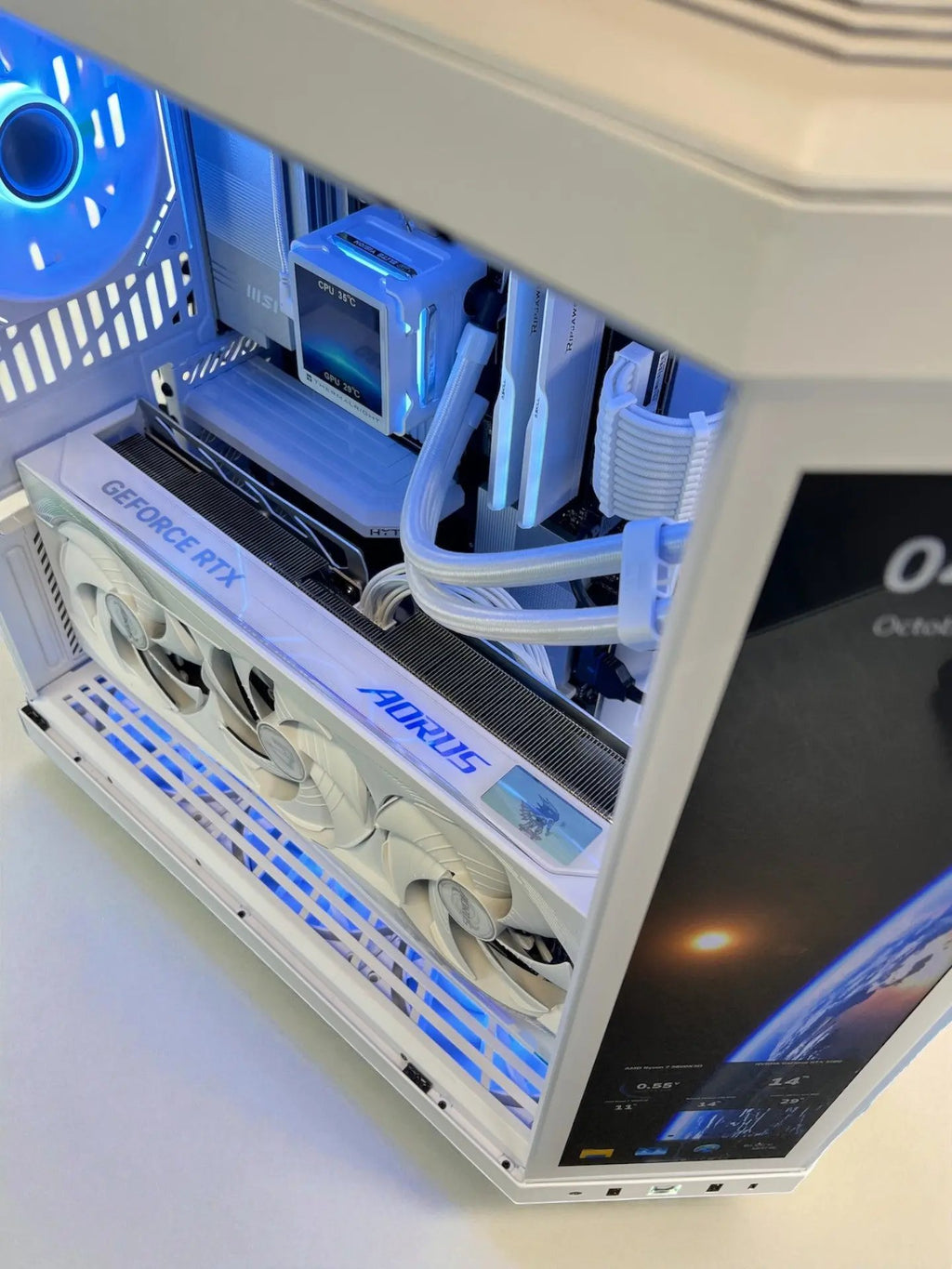 The Touch RTX 5080 Master ICE Ryzen 7 9800X3D 64GB RAM 4TB M.2 WIFI 7 Game Bundle Gigabyte