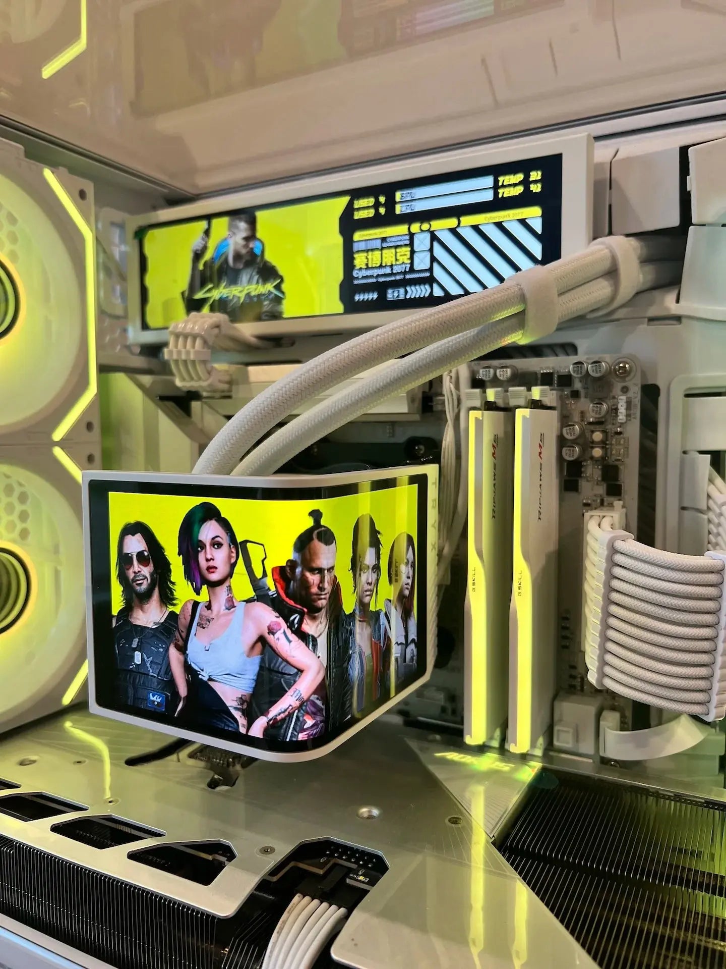 The Chameleon RTX 5080 Master Ice Ryzen 9800X3D 32GB DDR5 2TB M.2 Win 11 Pro Tustin System